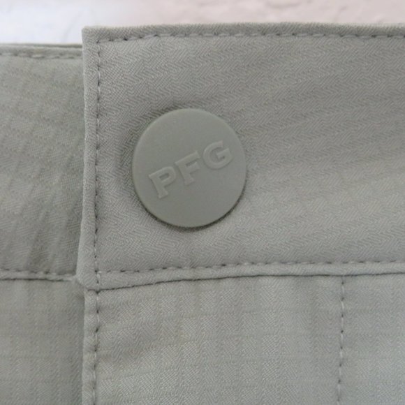 Columbia* Men's 1.5" Belt Loop Multipocketed Snap Closure Flat Front Shorts~ 38W - Picture 5 of 12